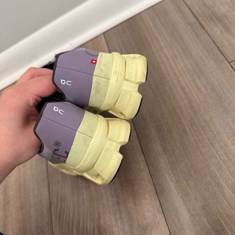 On Running Women's Sneakers in Lavender and Pale Yellow - Picture 4 of 11